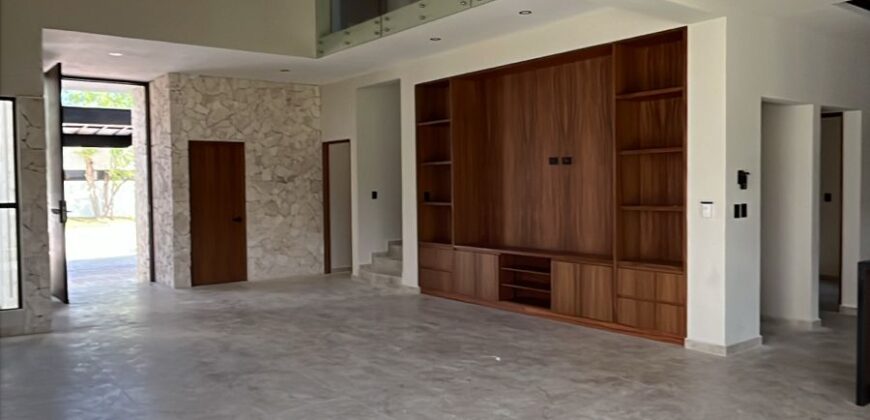 Casa Jazmines 25 en venta en Lagos del Sol, Cancún