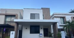 Casa Loreto en venta en Residencial Aqua, Cancún