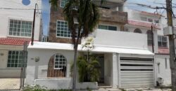 Casa en venta en Supermanzana 50, Cancún con alberca privada