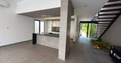 Casa en venta en Paseo de las Fuentes, Cancún, con alberca