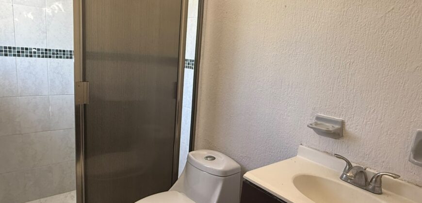 Casa en venta en Supermanzana 46, Cancún, con estudio y terraza
