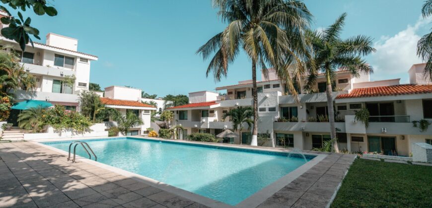 Penthouse amueblado en venta en Residencial Campestre, Cancún