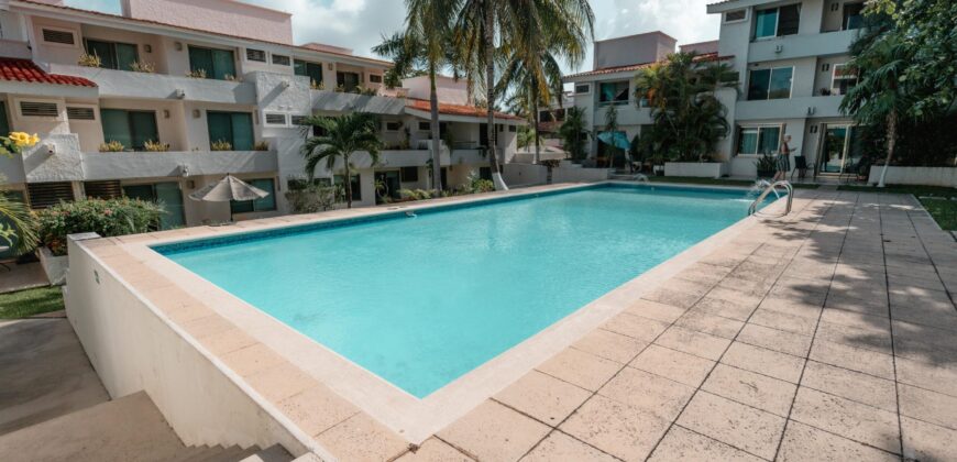 Penthouse amueblado en venta en Residencial Campestre, Cancún