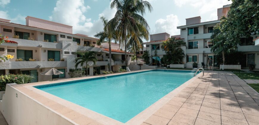 Penthouse amueblado en venta en Residencial Campestre, Cancún