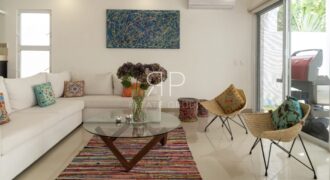 Casa con paneles solares en venta en Residencial Cumbres, Cancún