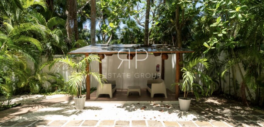 Departamento en venta en Acacia Condos, Riviera Maya, de 150 m²