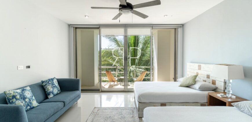 Departamento en venta en Acacia Condos, Riviera Maya, de 150 m²