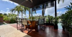 Casa en venta en Los Canales de Puerto Cancún con muelle privado