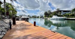 Casa en venta en Los Canales de Puerto Cancún con muelle privado