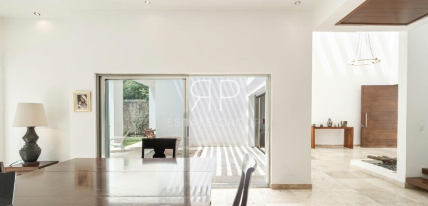 Casa con terreno de 1,000 m² en venta en Colonia Doctores, Cancún