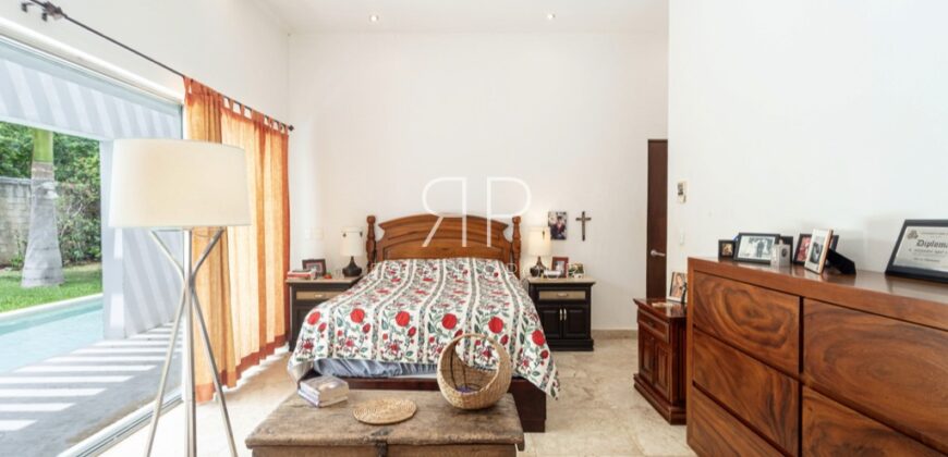 Casa con terreno de 1,000 m² en venta en Colonia Doctores, Cancún