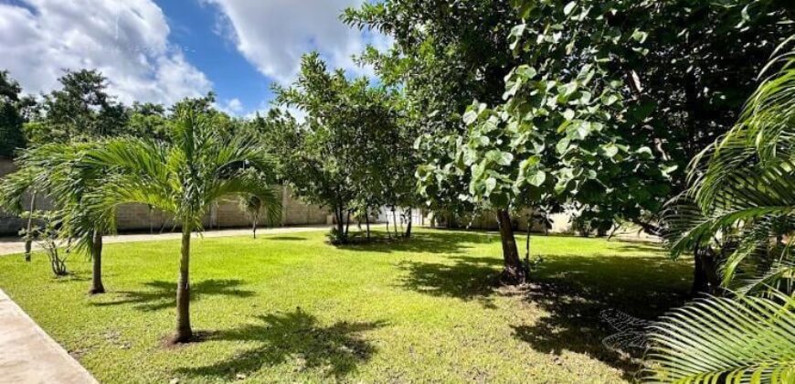 Moderna casa en venta cerca de Avenida Huayacán y Avenida Colegios, Cancún