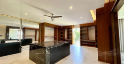 Moderna casa en venta cerca de Avenida Huayacán y Avenida Colegios, Cancún