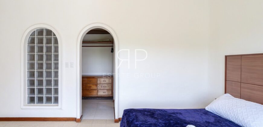 Casa de cinco recámaras en venta cerca del mar en Playa del Carmen