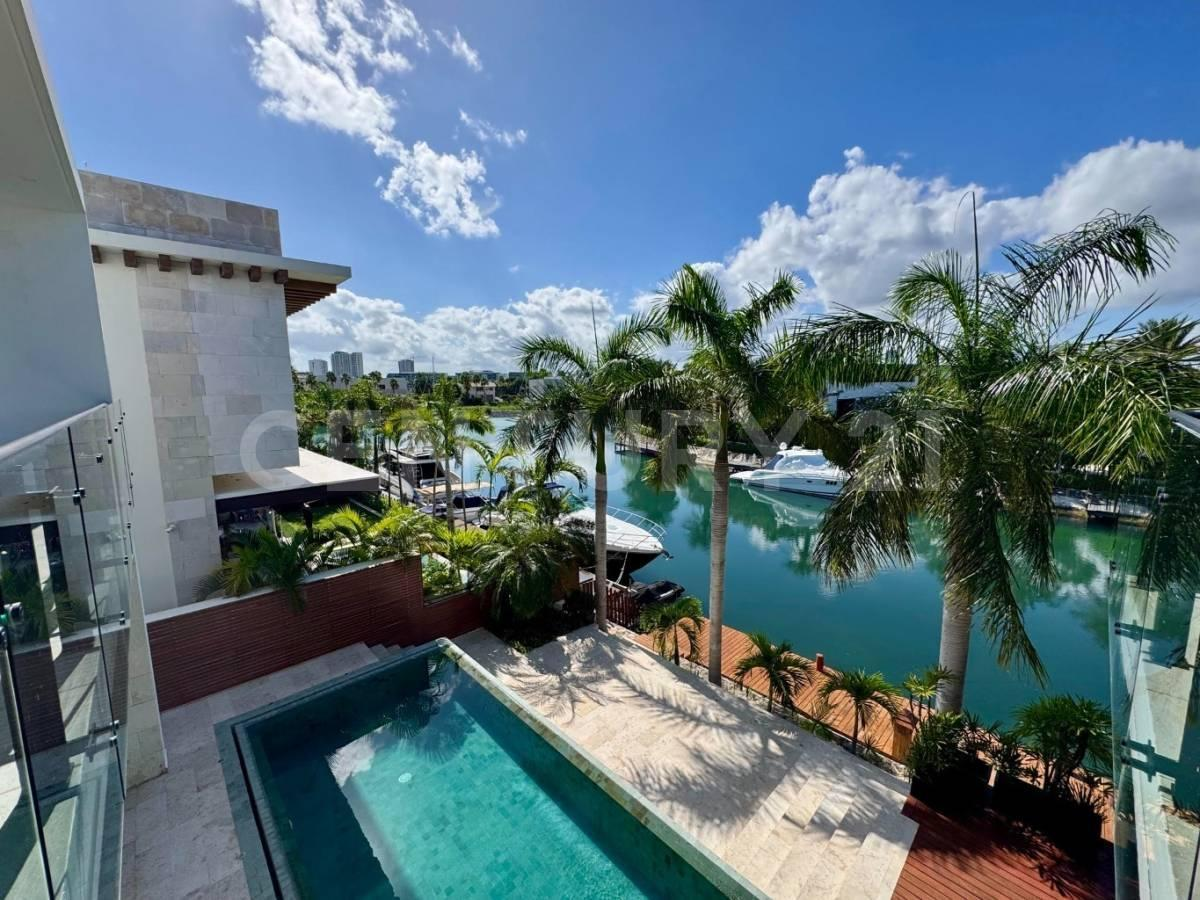 Comprar casa en Puerto Cancún: preguntas sobre canal, muelle y mantenimiento