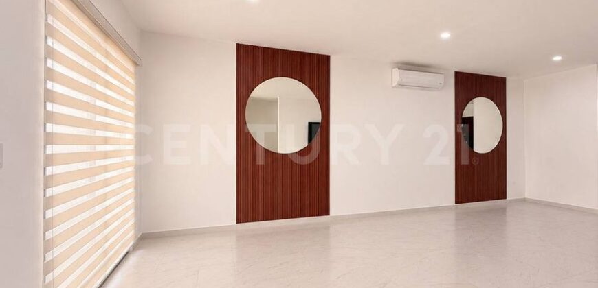 Casa con paneles solares en La Rioja Residencial, Cancún – $4,595,000 MXN
