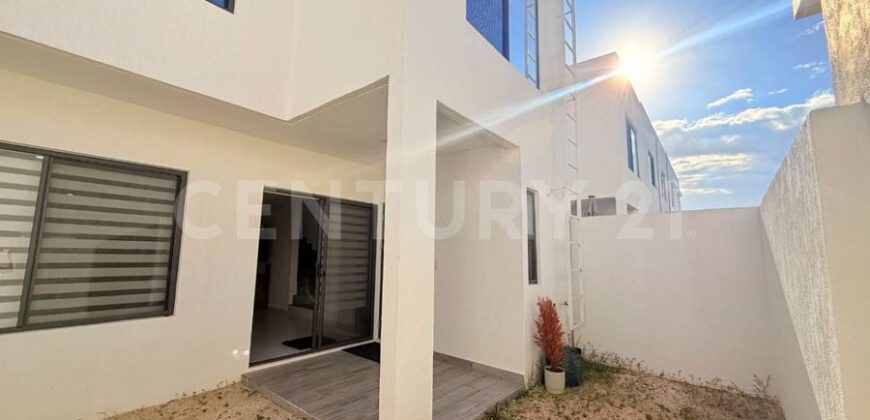Casa con paneles solares en La Rioja Residencial, Cancún – $4,595,000 MXN