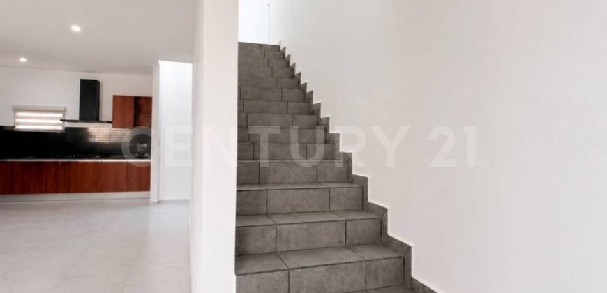 Casa con paneles solares en La Rioja Residencial, Cancún – $4,595,000 MXN