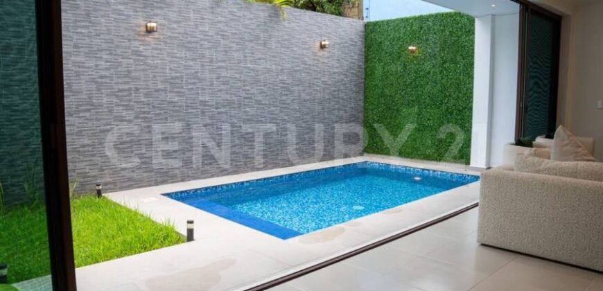 Casa frente a parque en Supermanzana 12, Cancún – $8,900,000 MXN
