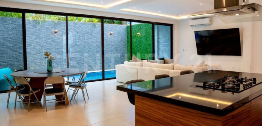 Casa frente a parque en Supermanzana 12, Cancún – $8,900,000 MXN