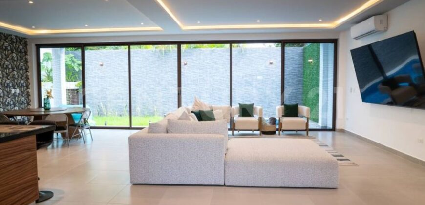 Casa frente a parque en Supermanzana 12, Cancún – $8,900,000 MXN