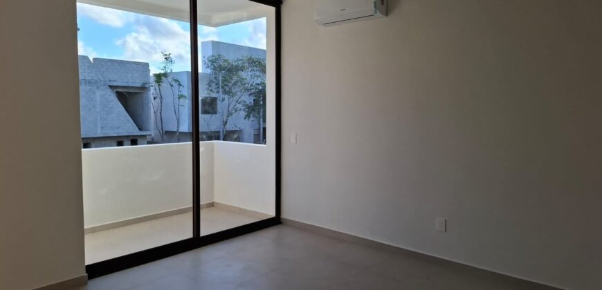Casa con alberca en Vía Cumbres, Cancún – $9,500,000 MXN