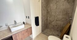 Departamento de 2 recámaras en H Living, avenida Huayacán – $3,200,000 MXN