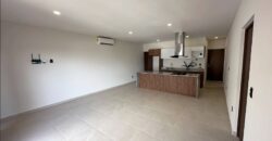 Departamento de 2 recámaras en H Living, avenida Huayacán – $3,200,000 MXN