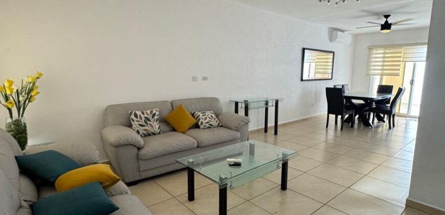 Casa de tres recámaras en Jardines del Sur IV, Cancún
