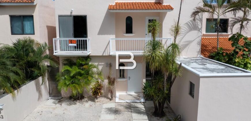 Casa de cuatro recámaras con alberca en La Piedra II, Cancún