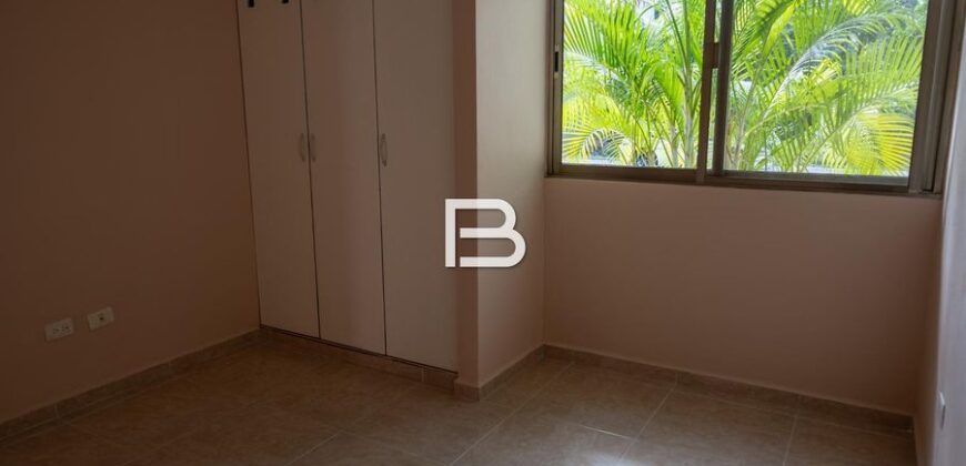 Casa de cuatro recámaras con alberca en La Piedra II, Cancún