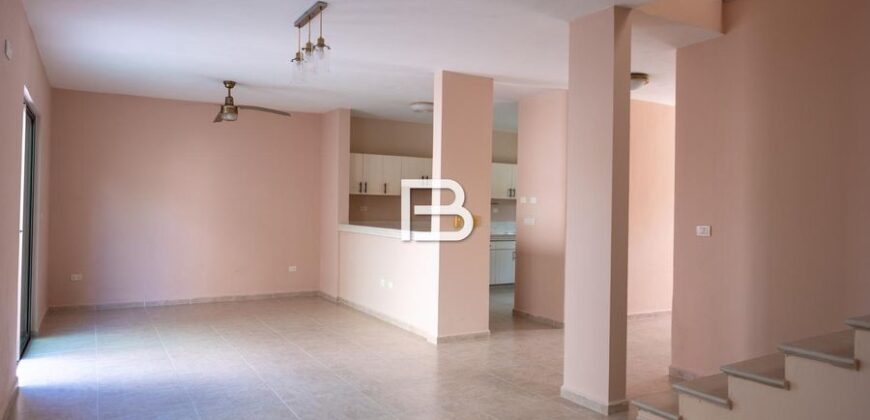 Casa de cuatro recámaras con alberca en La Piedra II, Cancún
