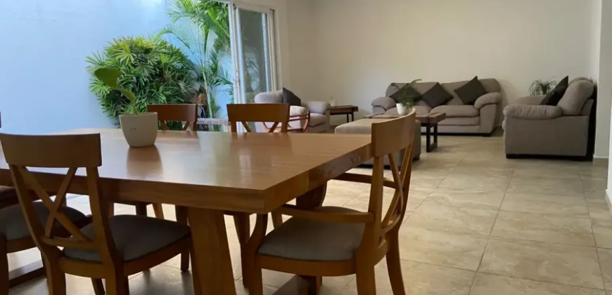 Residencia con alberca en venta en Supermanzana 11, Cancún
