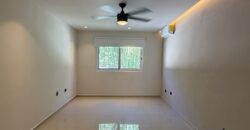 Casa en venta en Villas Toscana, Cancún, frente al parque Kabah
