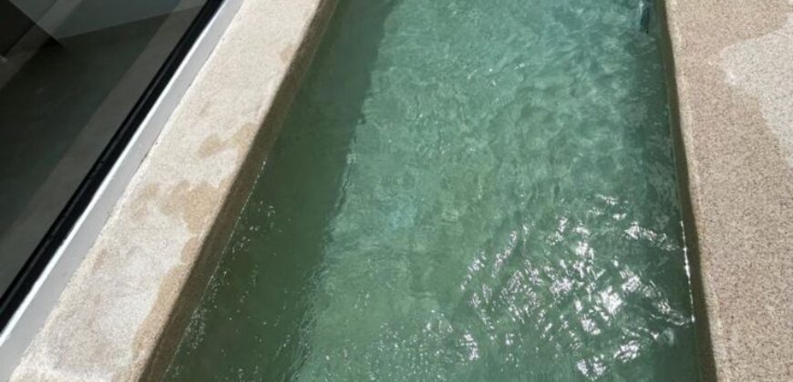 Casa de cinco recámaras en venta en Vía Cumbres, Cancún