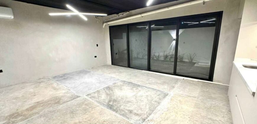 Casa de cinco recámaras en venta en Vía Cumbres, Cancún